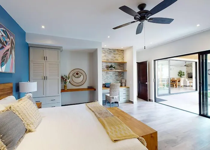 Private Pool With Swim Up Bar And Two Beaches Apartment Tamarindo